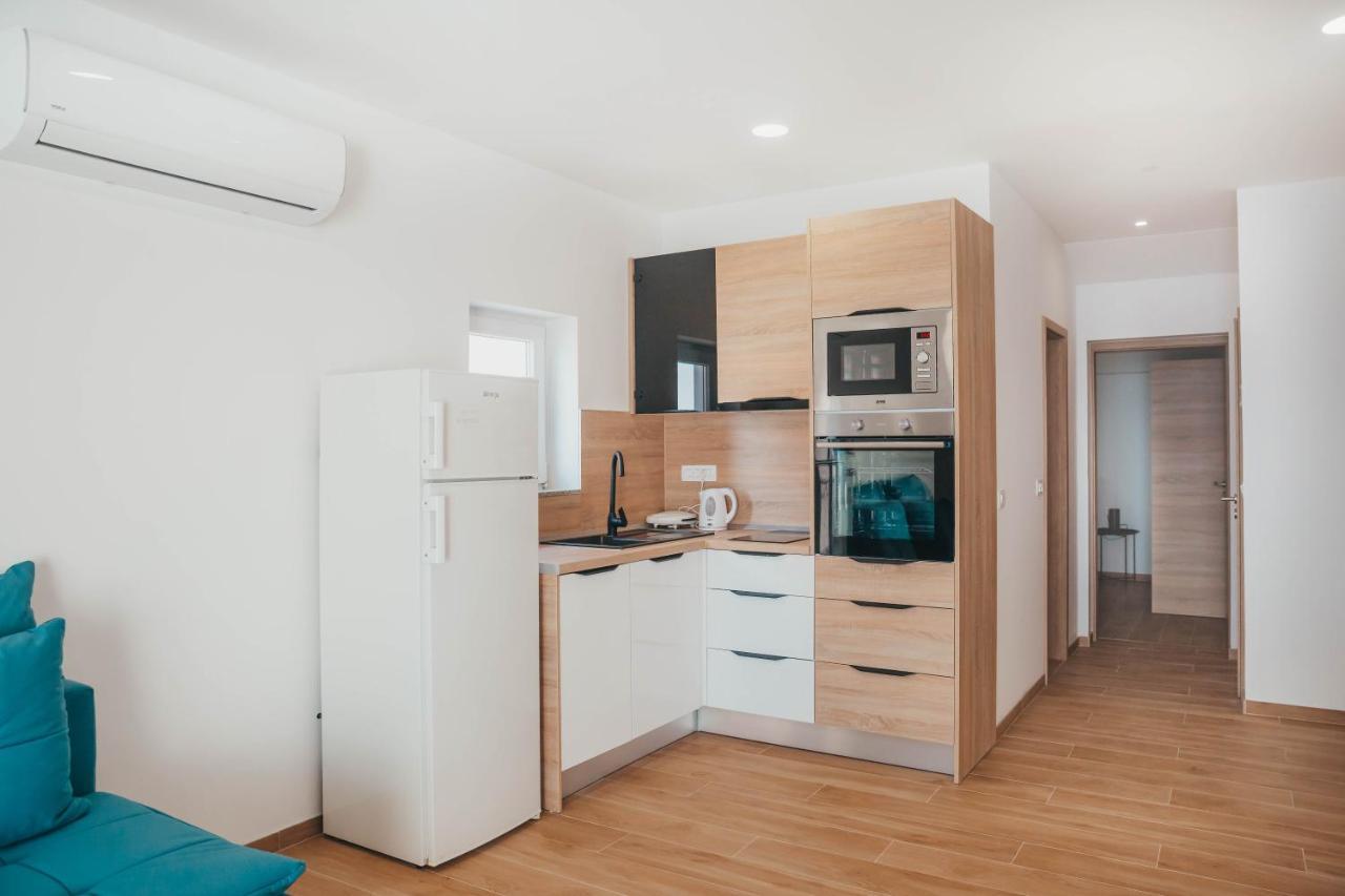 Apartments Nina Brist Luaran gambar